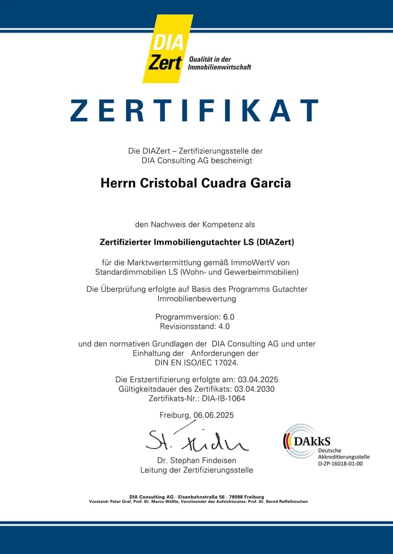 Zertifikatsurkunde der DIAZert über die Personenzertifizierung als Immobiliengutachter